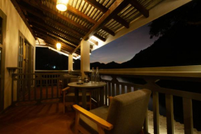 Dokchampa River View Villa